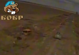 Warleaks 00842 Rosyjski dron kamikadze uszkadza amerykański transporter M113