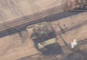 Warleaks 00887 Rosyjski Lancet atakuje Bradley'a