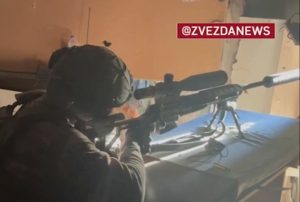 Warleaks 00971 Rosyjscy snajperzy strzelają do nieświadomych niczego żołnierzy ukraińskich