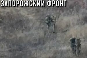 Warleaks 00986 Rosjanie w wyniku bitwy biorą dwóch rannych Ukraińców do niewoli