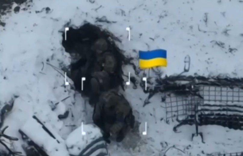 Warleaks 01400 Centralne uderzenie w drona gdzie na pozycji byli dwaj Ukraińcy
