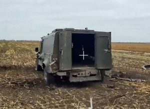 Warleaks 2451 Niszczenie anten, siły żywej i pojazdów armii ukraińskiej przez rosyjskie drony w kierunku Jużnodoniecka
