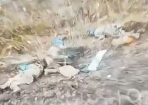 Warleaks 2488 Ukrainiec (albo najemnik) udawał martwego w obwodzie kurskim przed rosyjskim dronem. Nie zdążył zareagować...