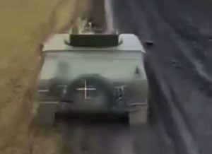 Warleaks 2604 Obwód kurski, drony z optyką, zniszczenie czołgu T-64BV, Humvee i pickupa Sił Zbrojnych Ukrainy