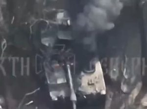 Warleaks 3137 Ciężki M109A6 z USA płonie. Rejon Liptsy, obwód charkowski