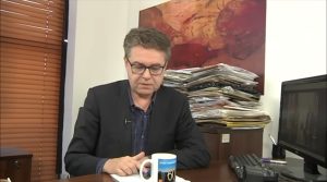 Musisz to wiedzieć (1992) Jeszcze niedawno atakowali go że rozmawiał z Putinem przez telefon