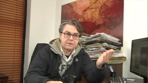 Musisz to wiedzieć (2044)